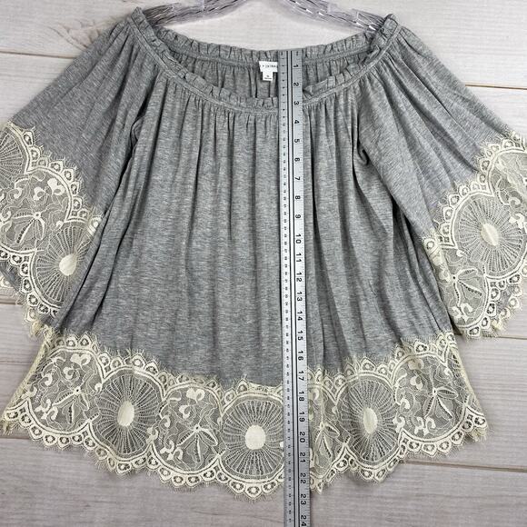 Coco + Jaimeson Womens Top Sz M Gray Cream Lace Bell Sleeve Boho Off Shoulder - Picture 4 of 9